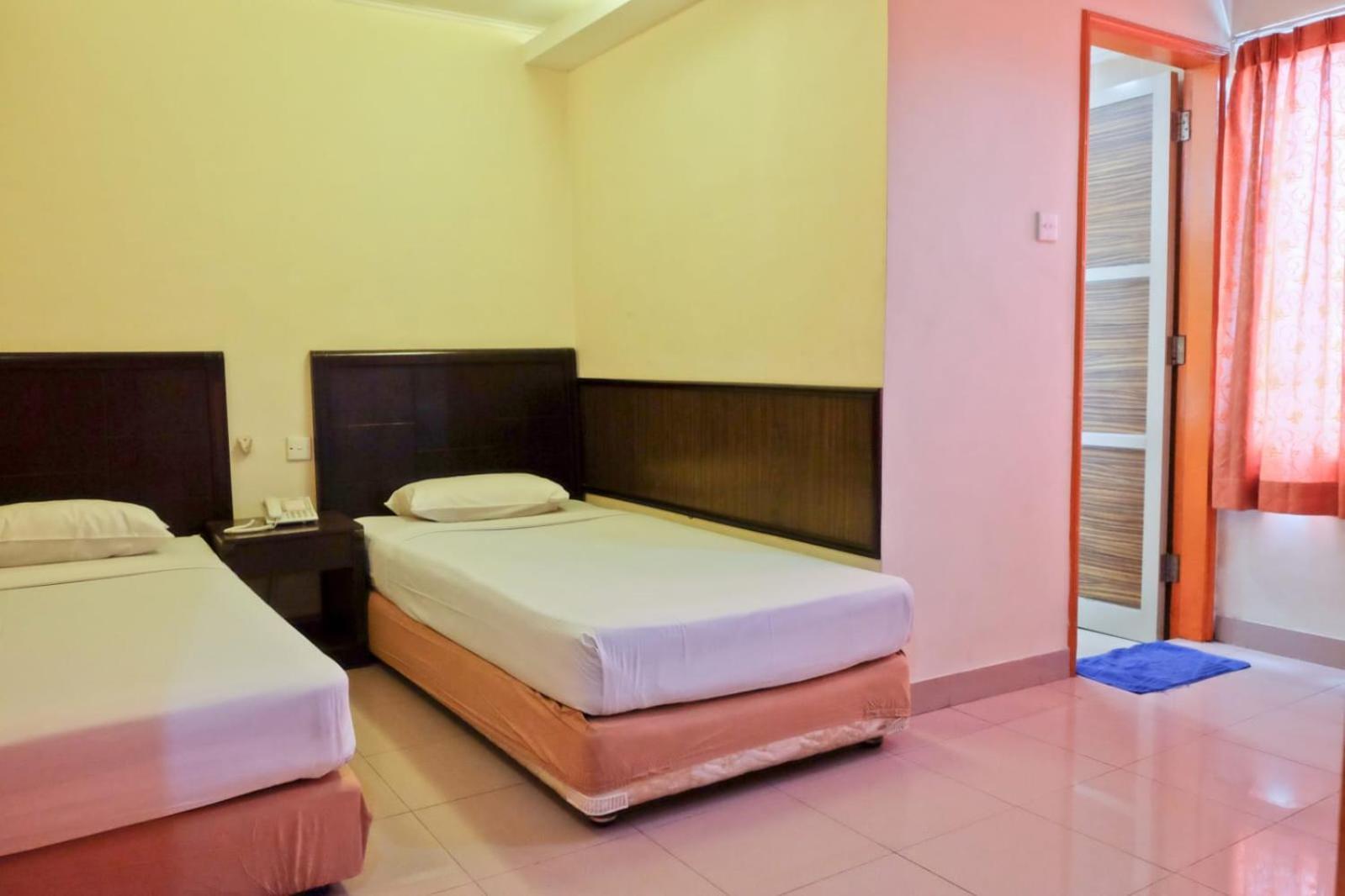 Plaza Hotel Harco Mangga Dua Jakarta Exterior photo