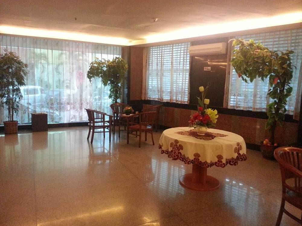Plaza Hotel Harco Mangga Dua Jakarta Exterior photo